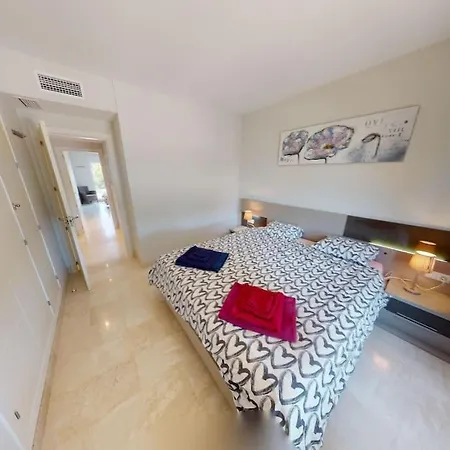 Urb. Los Iris, Luxury 3 Bed *