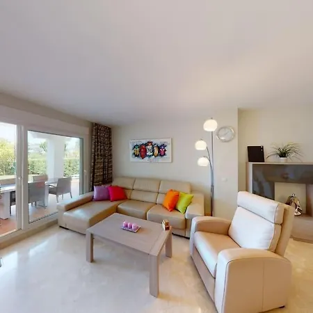 Urb. Los Iris, Luxury 3 Bed Apartment